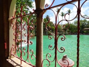 venetian pool in coral gables florida