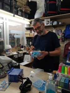 een nieuwe duikbril kopen bij Fortis sea store in Elounda Kreta
