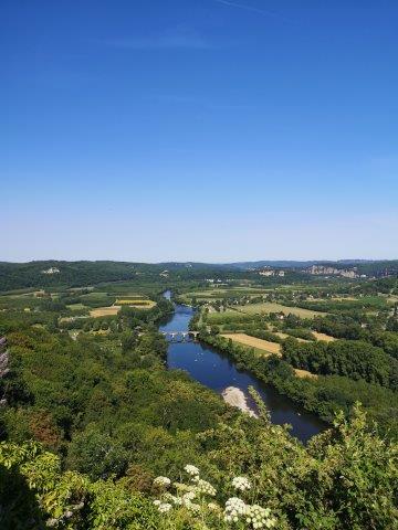 uitzicht over de vallei van de Dordogne van uit Domme