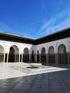 binnenplein van Grande mosquée de Paris