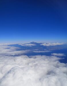 de Teide gezien vanuit het vliegtuig