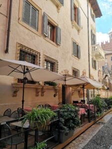 gezellige terrassen in Verona italië