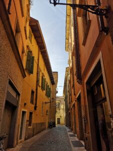 mooie straatjes in Verona italië