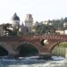zicht op de Ponte pitra in Verona Italie