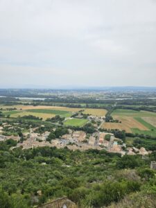het uitzicht over de omgeving van aan het kasteel van rochemaure in de Ardèche
