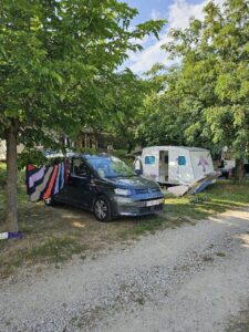 ons plekje voor Rappie op camping Mas de Champel in de Ardèche