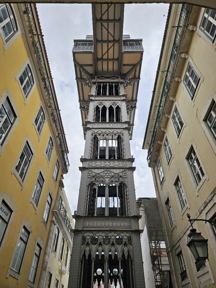 Santa Justa lift in Lissabon Portugal